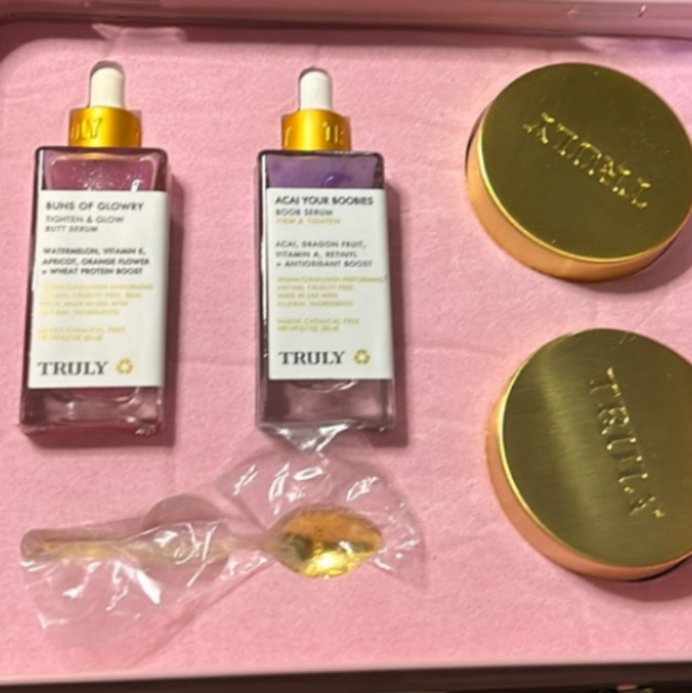 Truly pink tin box set limited edition sold out - Picture 5 of 5